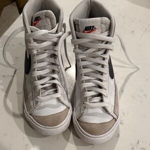 Nike High-Top Blazer mid-77 Sneakers